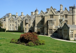 Dumbleton Hall - 834