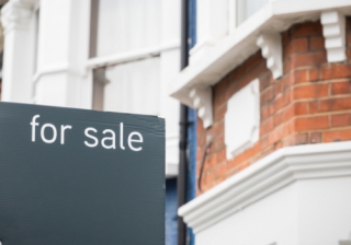 Tenth consecutive monthly rise keeps annual house price growth in double-digits For sale 522