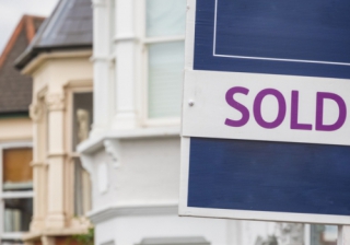 Seasonal slowdown set to kick start a slide in transactions Sold 456